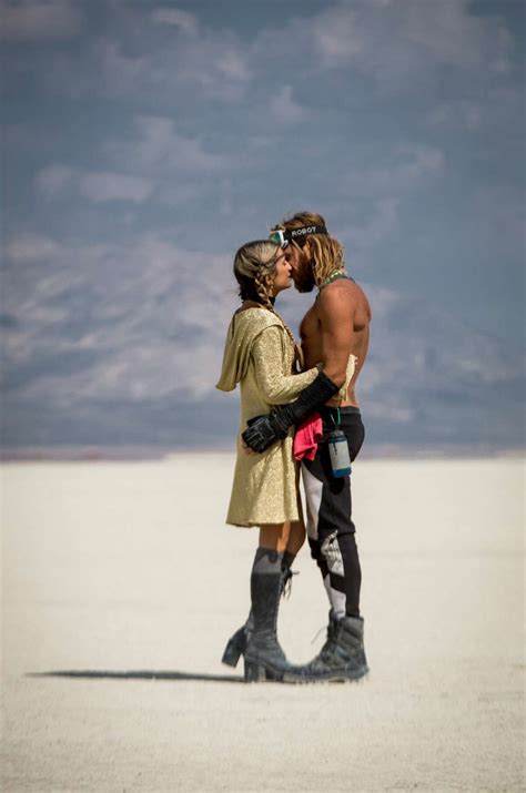 who attends burning man